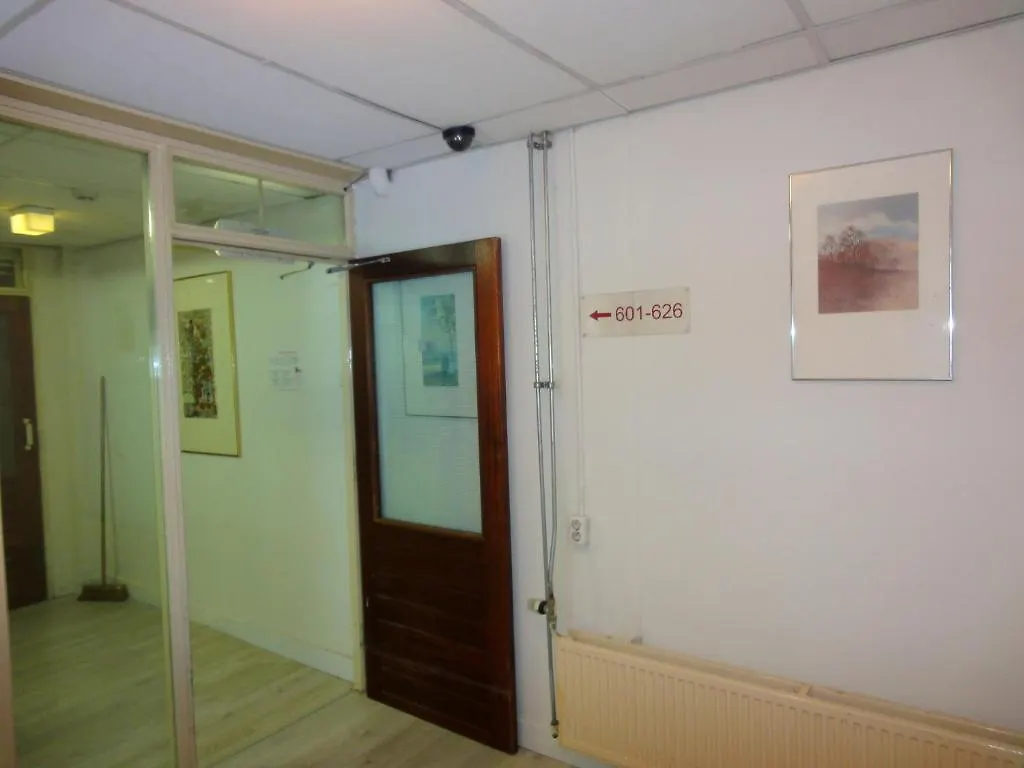 Budget Hostel Bargain Toko contacts